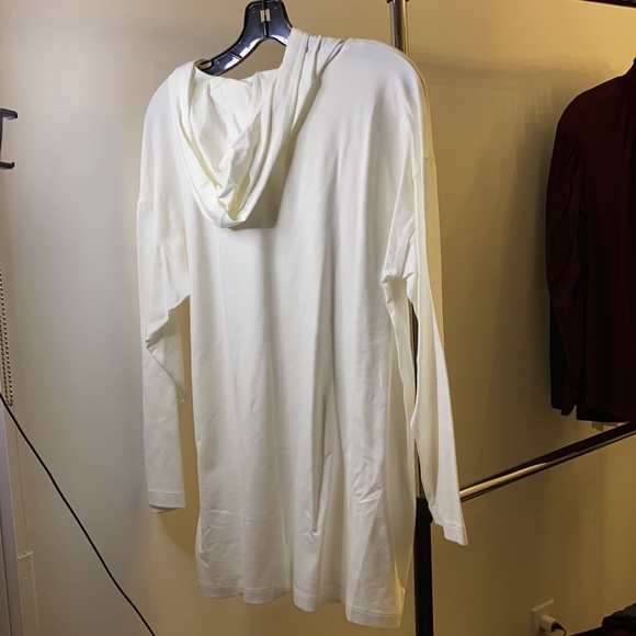 Tops - Picture 2 of 2